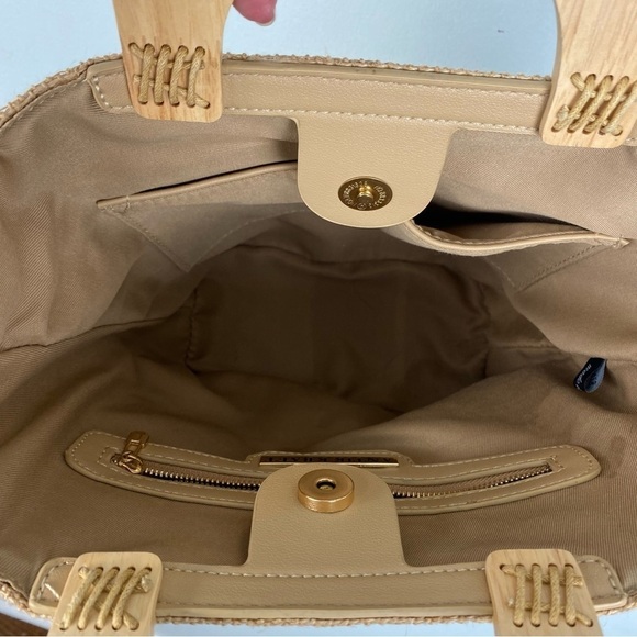 ANTIK CRAFT Burlap Crossbody with Wooden Handle - Picture 8 of 8